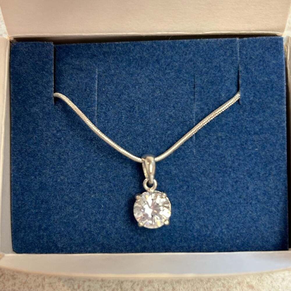 Vintage 2002 Avon Solitaire CZ Necklace